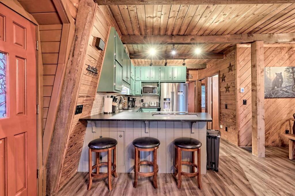 Near Downtown Helen - Hottub, Sauna, Game Room, Fire Pit מראה חיצוני תמונה